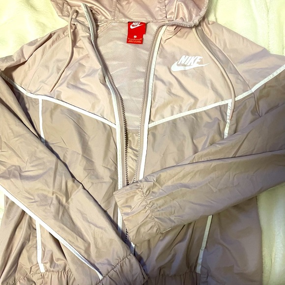 NIKE Spring Windbreaker - Picture 1 of 1